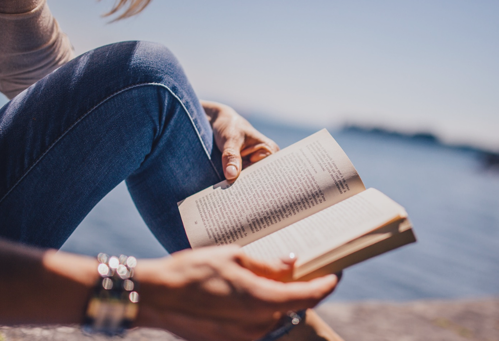5 Ways to Get a Reader Hooked from the First Page